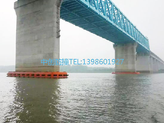 安慶鐵路長江大橋防撞設施
