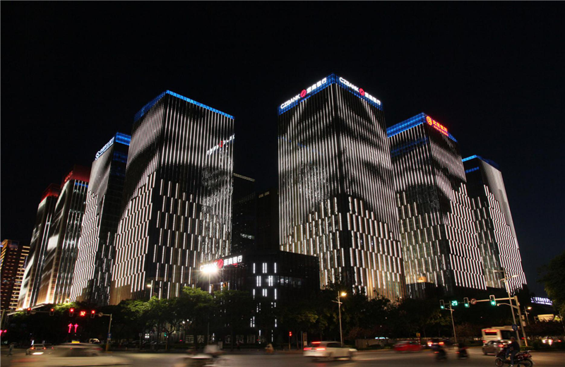 泰華金貿國際LED幕墻燈泛光照明工程