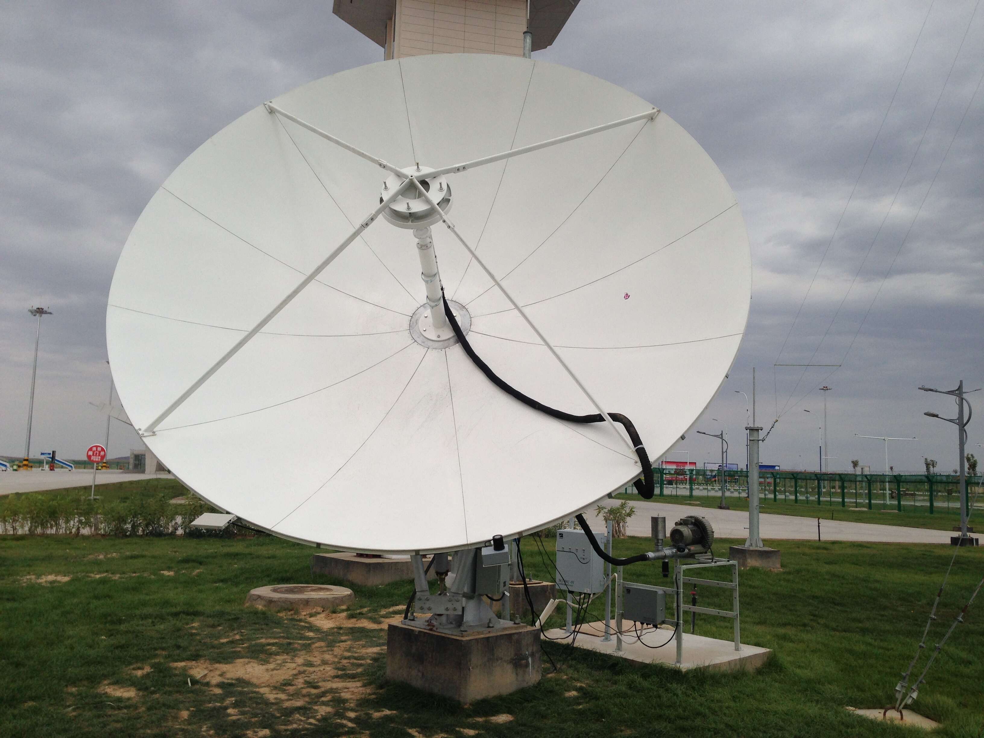 Installation and commissioning of VHF remote control station of Urumqi regional control center