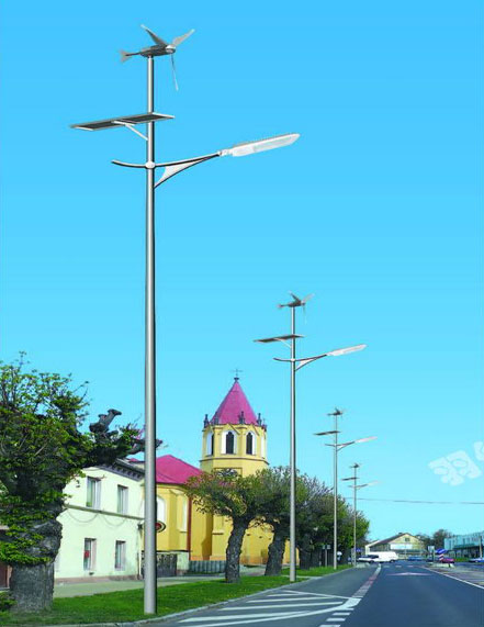 太陽能風光互補道路燈