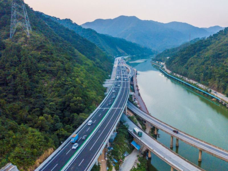 廣連高速公路總承包項目
